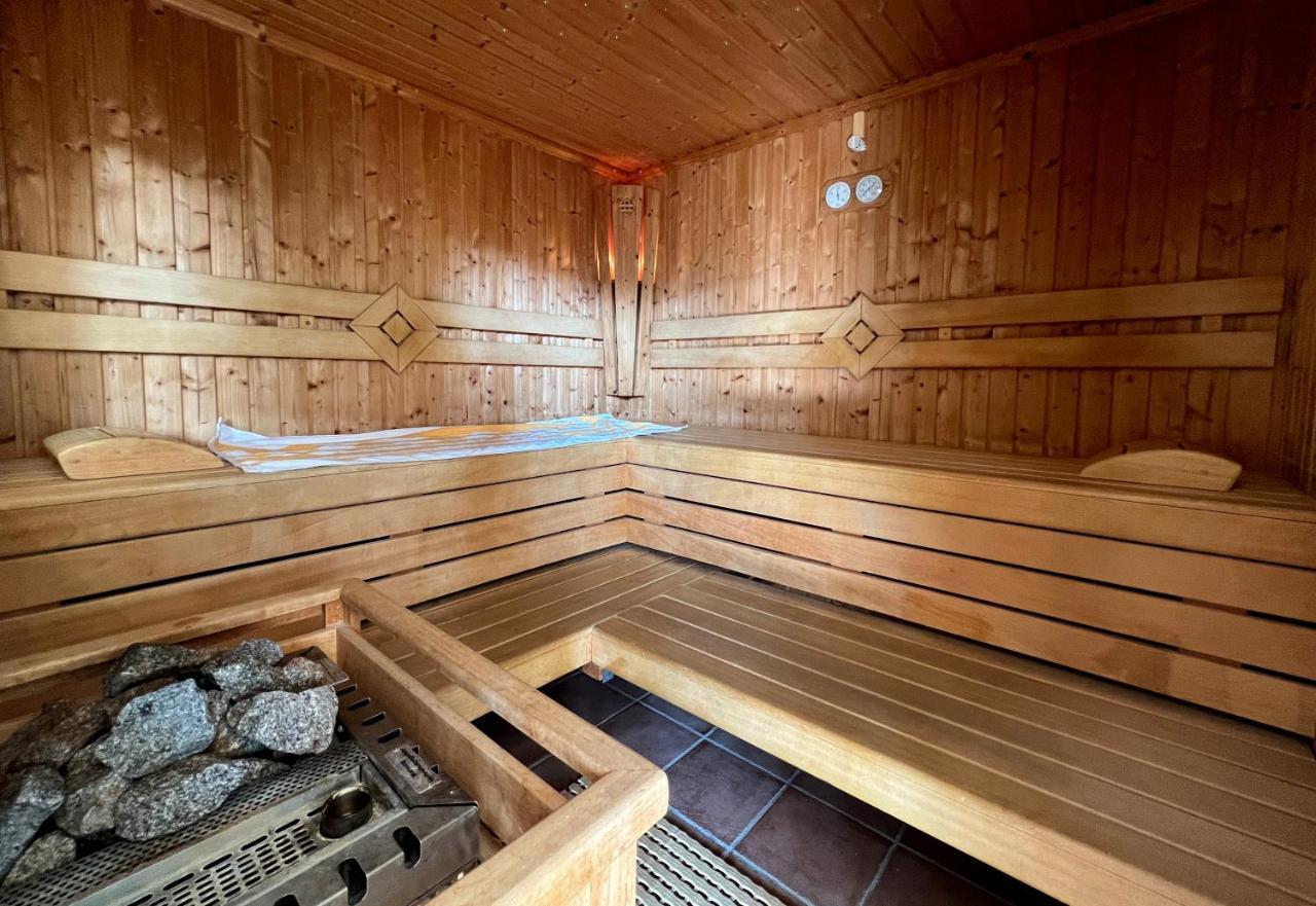 Hotel Am Hirschhorn - Wellness - Spa - And More Wilgartswiesen Esterno foto